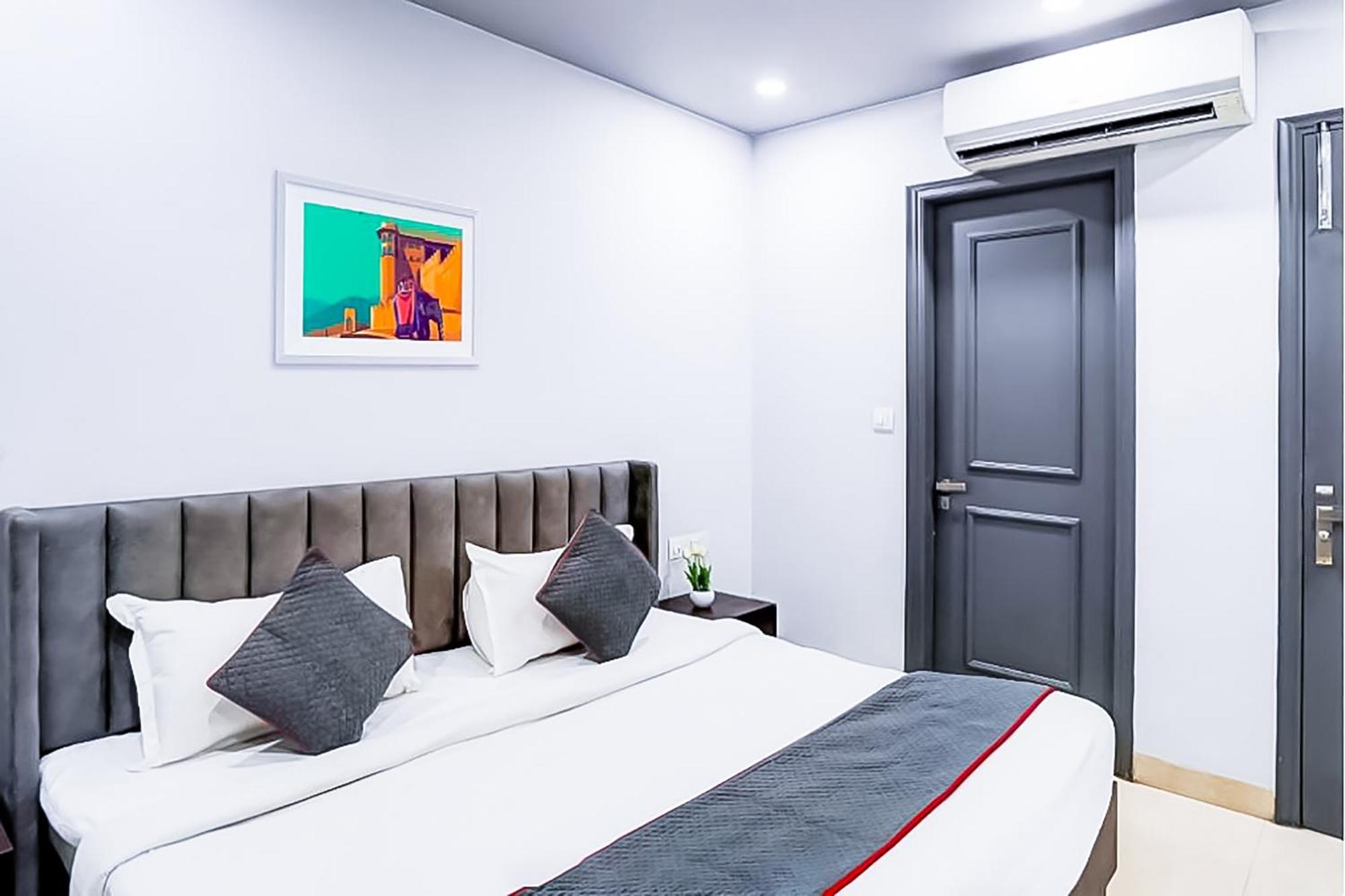 Family Rooms Inn - Shalimarbagh 뉴델리 외부 사진